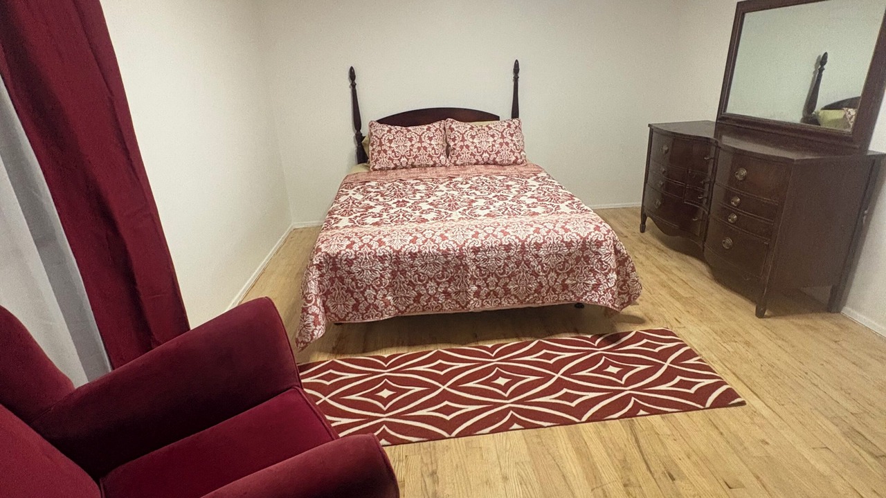 Photo of Bedroom in Martinez