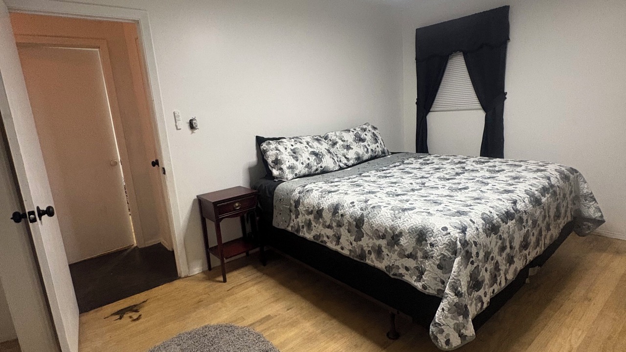 Photo of Bedroom in Martinez