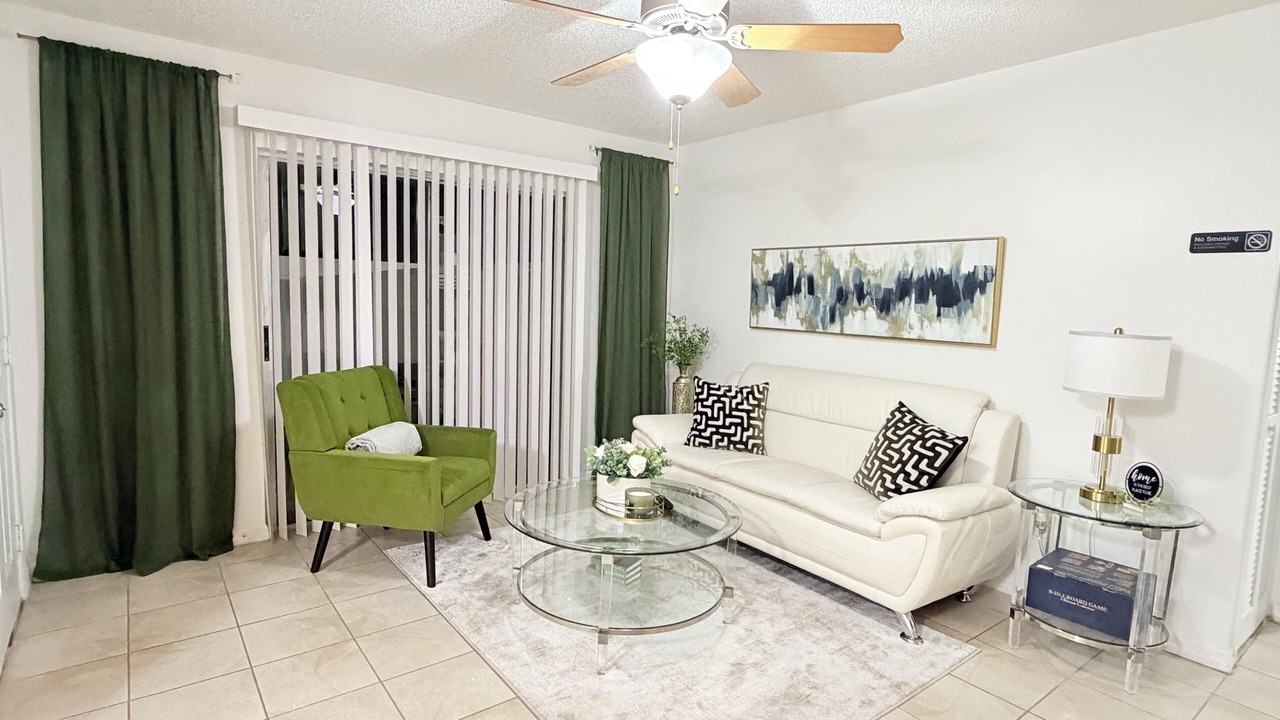 Photo of Livingroom in Bloomingdale