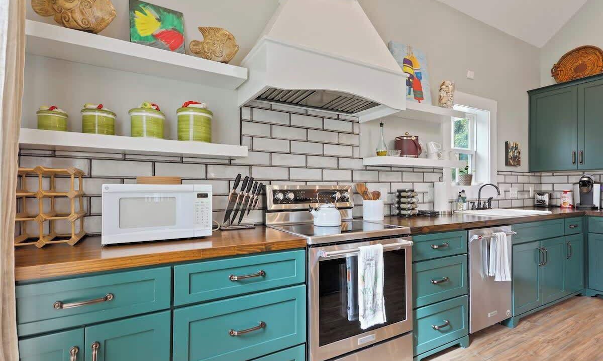 Photo of Kitchen in Isle of Hope Historic District