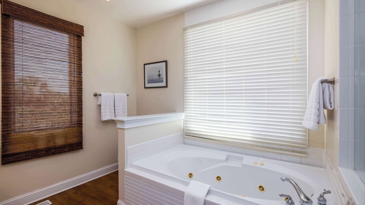 Photo of Bathroom in Oceanmarsh Subdivision