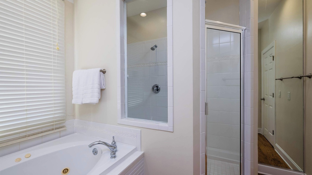 Photo of Bathroom in Oceanmarsh Subdivision