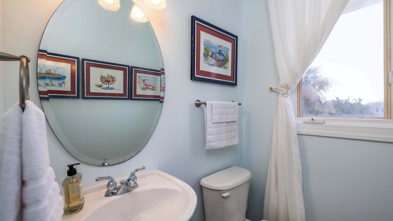 Photo of Bathroom in Oceanmarsh Subdivision