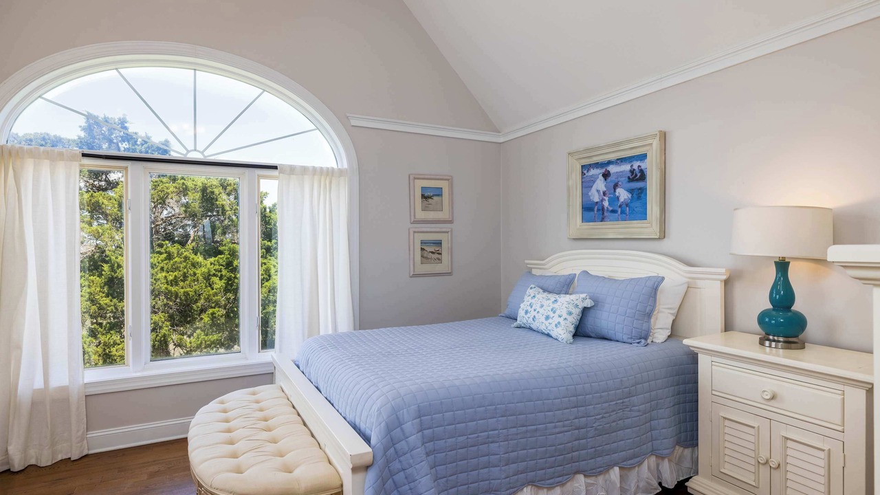 Photo of Bedroom in Oceanmarsh Subdivision