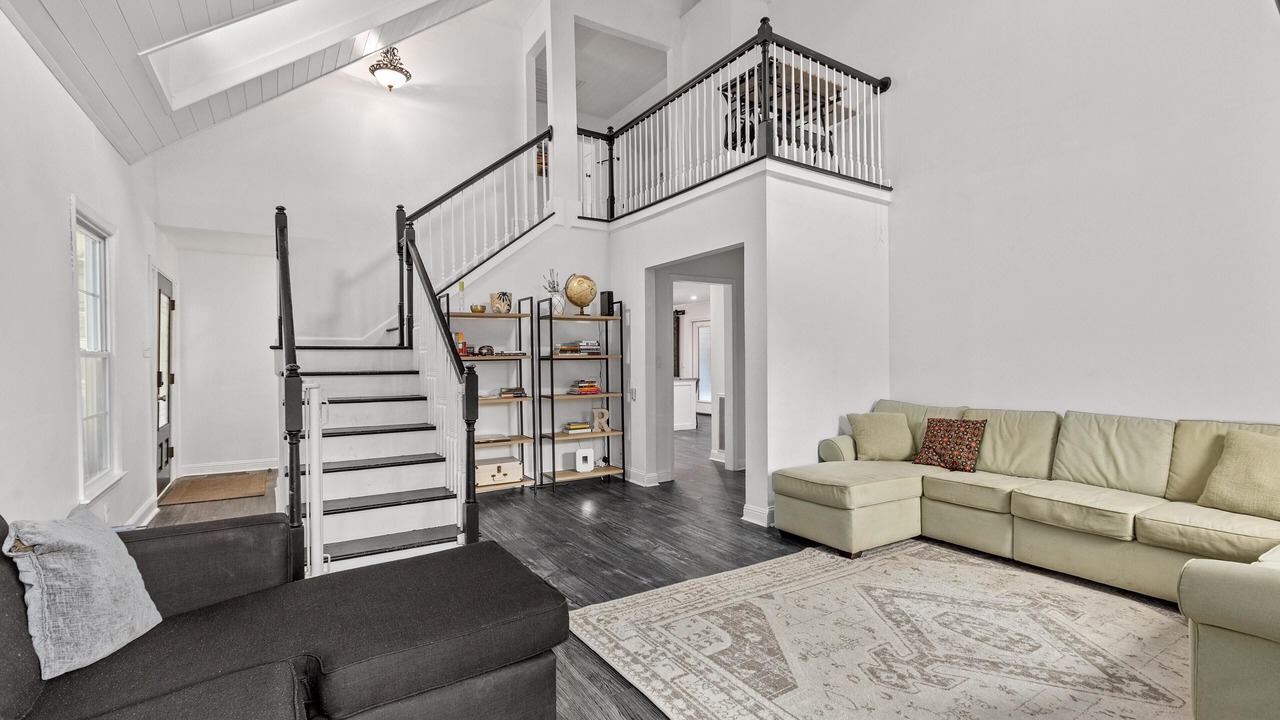 Photo of Livingroom in Mount Pleasant
