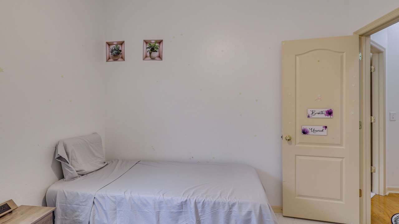 Photo of Bedroom in Riverview