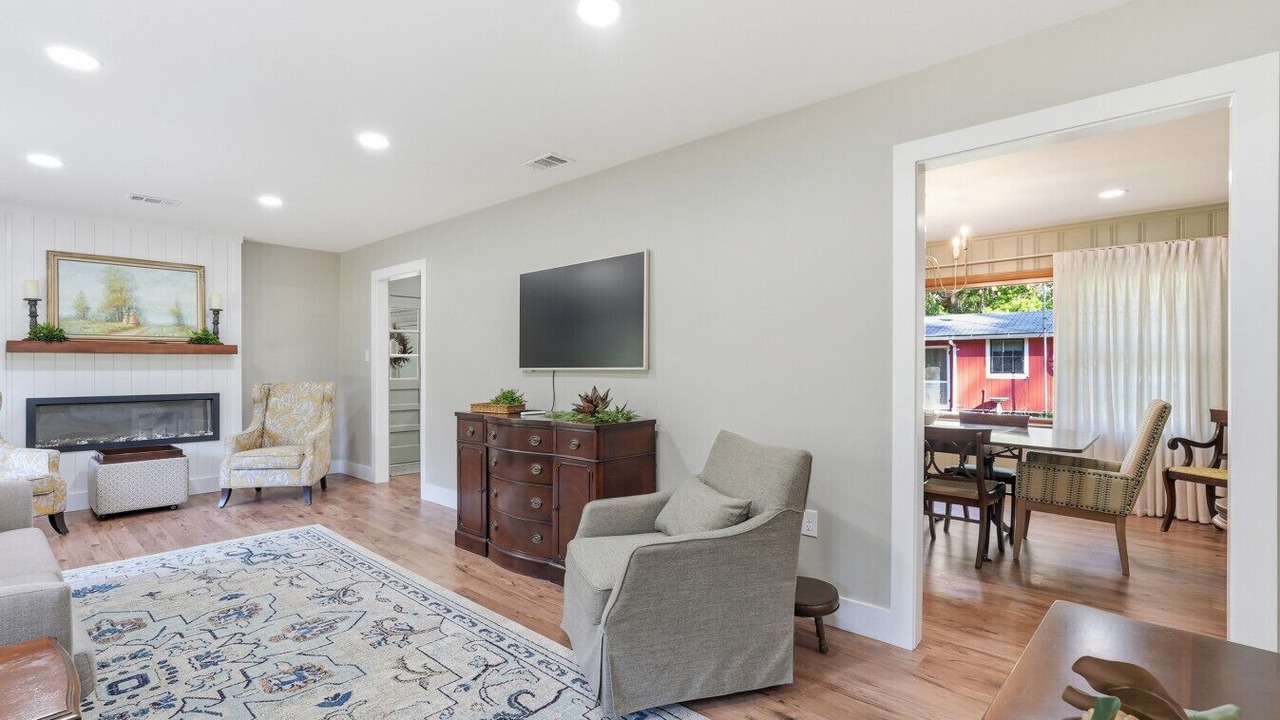 Photo of Livingroom in Eden