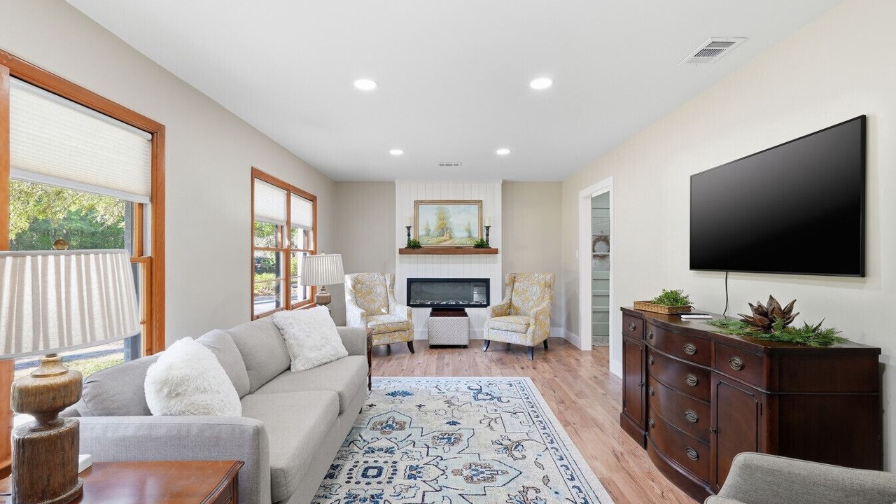 Photo of Livingroom in Eden