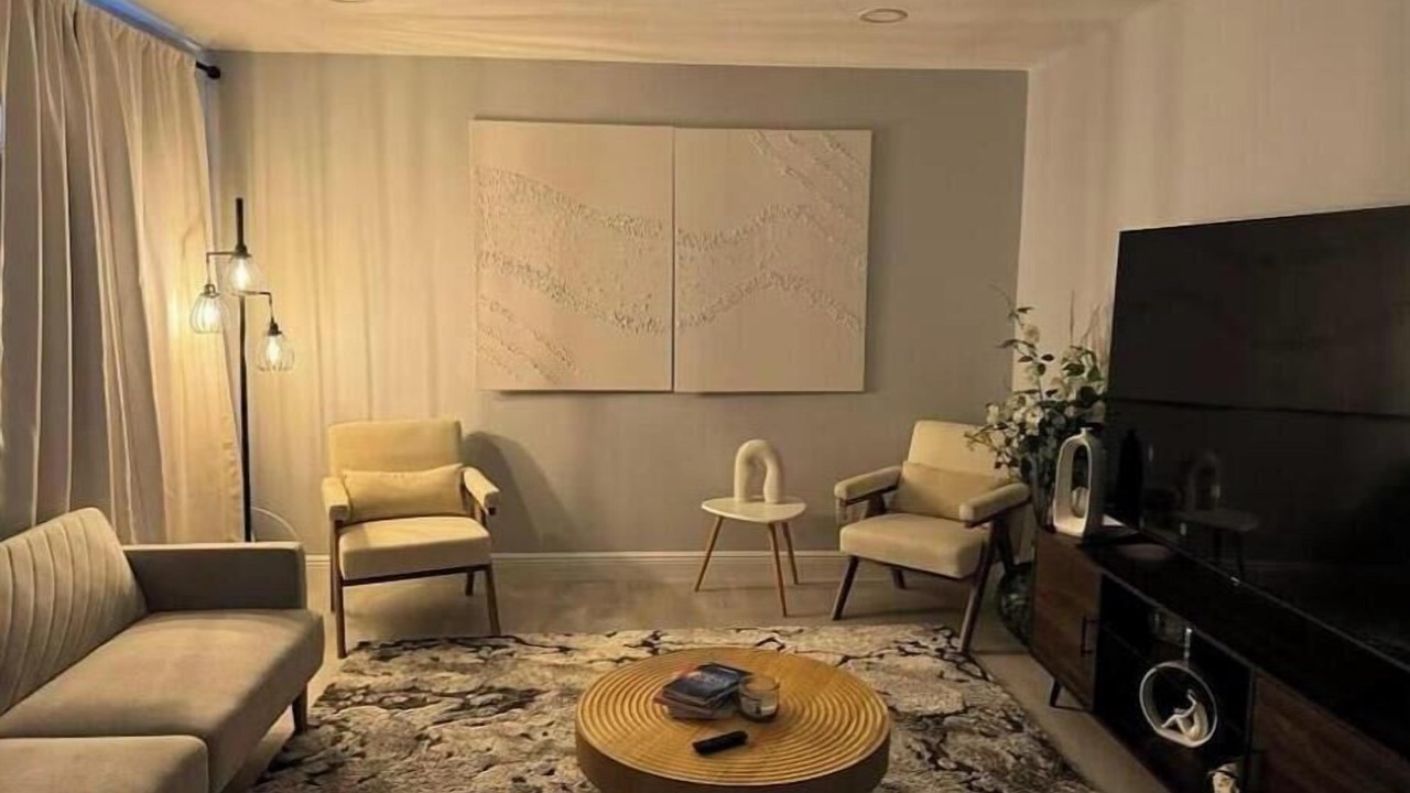 Photo of Livingroom in Bearss Plaza