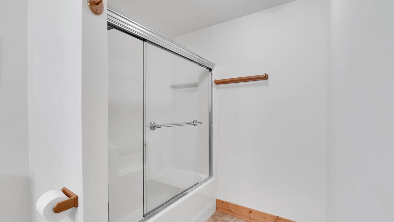 Photo of Bathroom in Seneca
