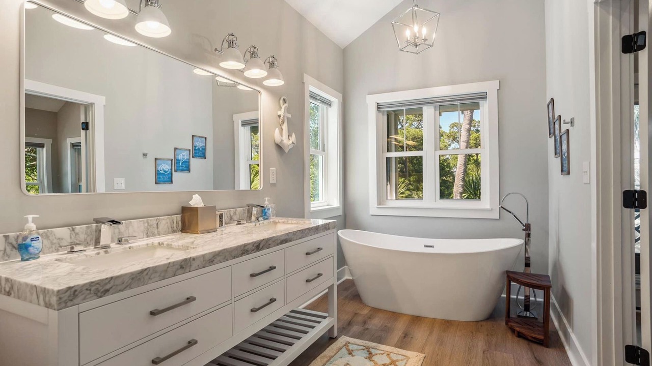 Photo of Bathroom in Bonito Boathouses