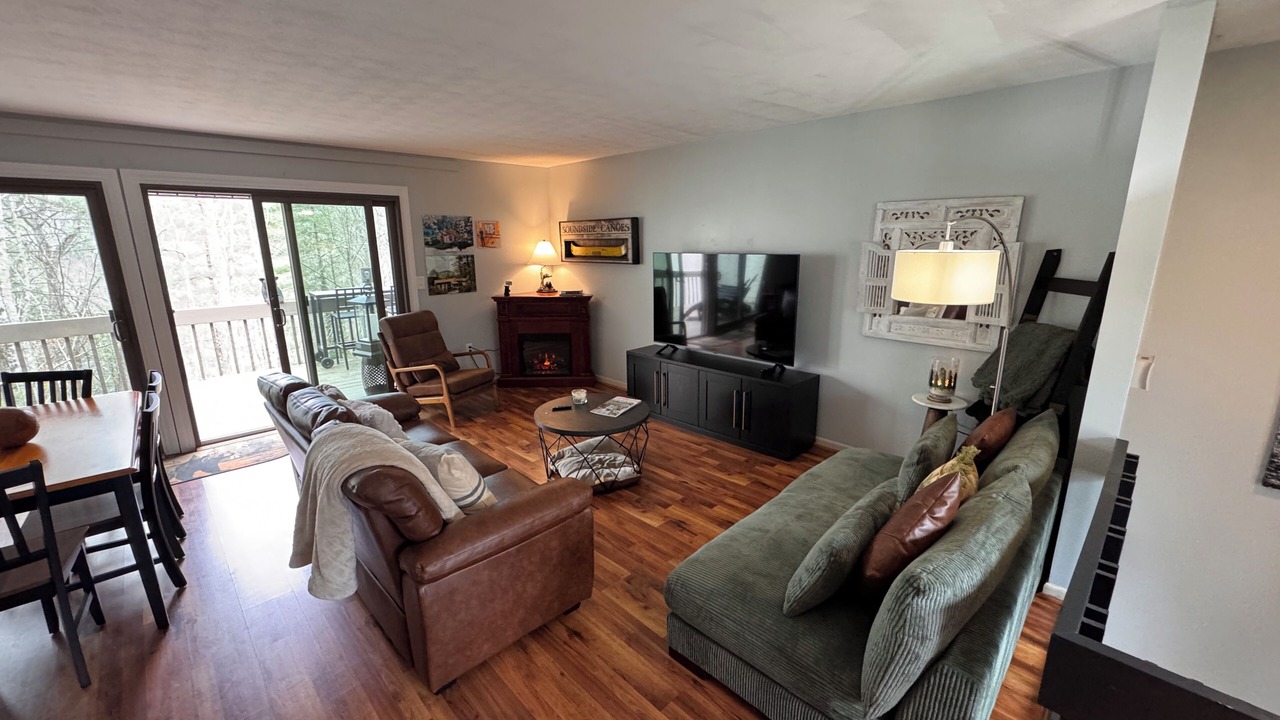 Photo of Livingroom in Sapphire