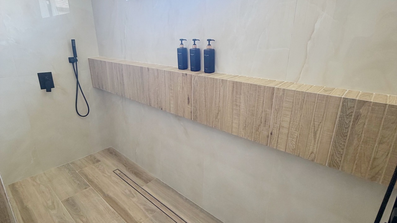 Photo of Bathroom in Trafalgar