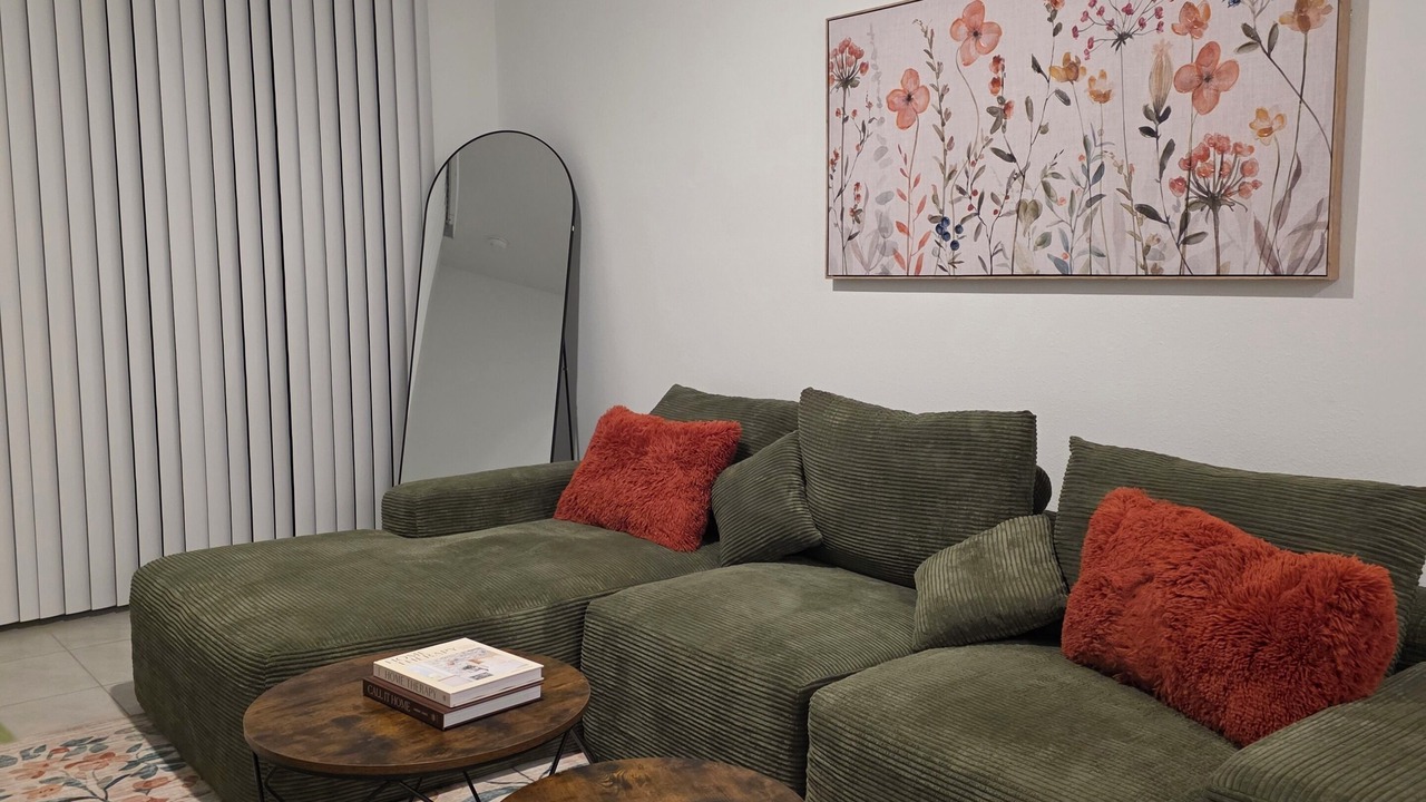 Photo of Livingroom in Northside