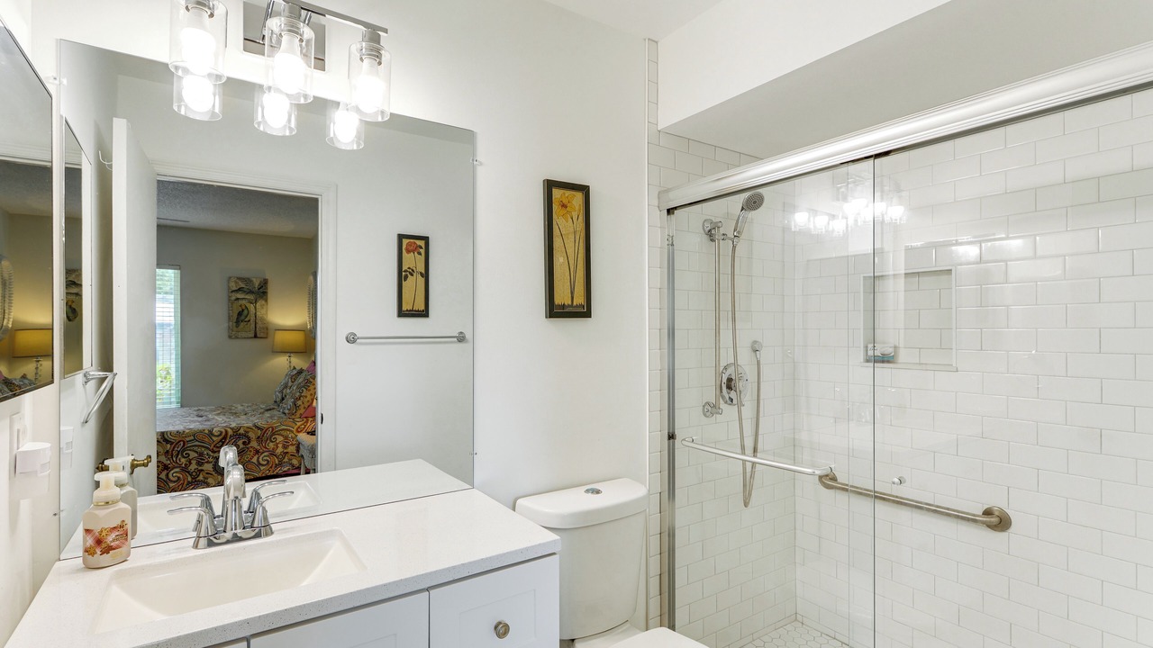 Photo of Bathroom in Lakewood Park