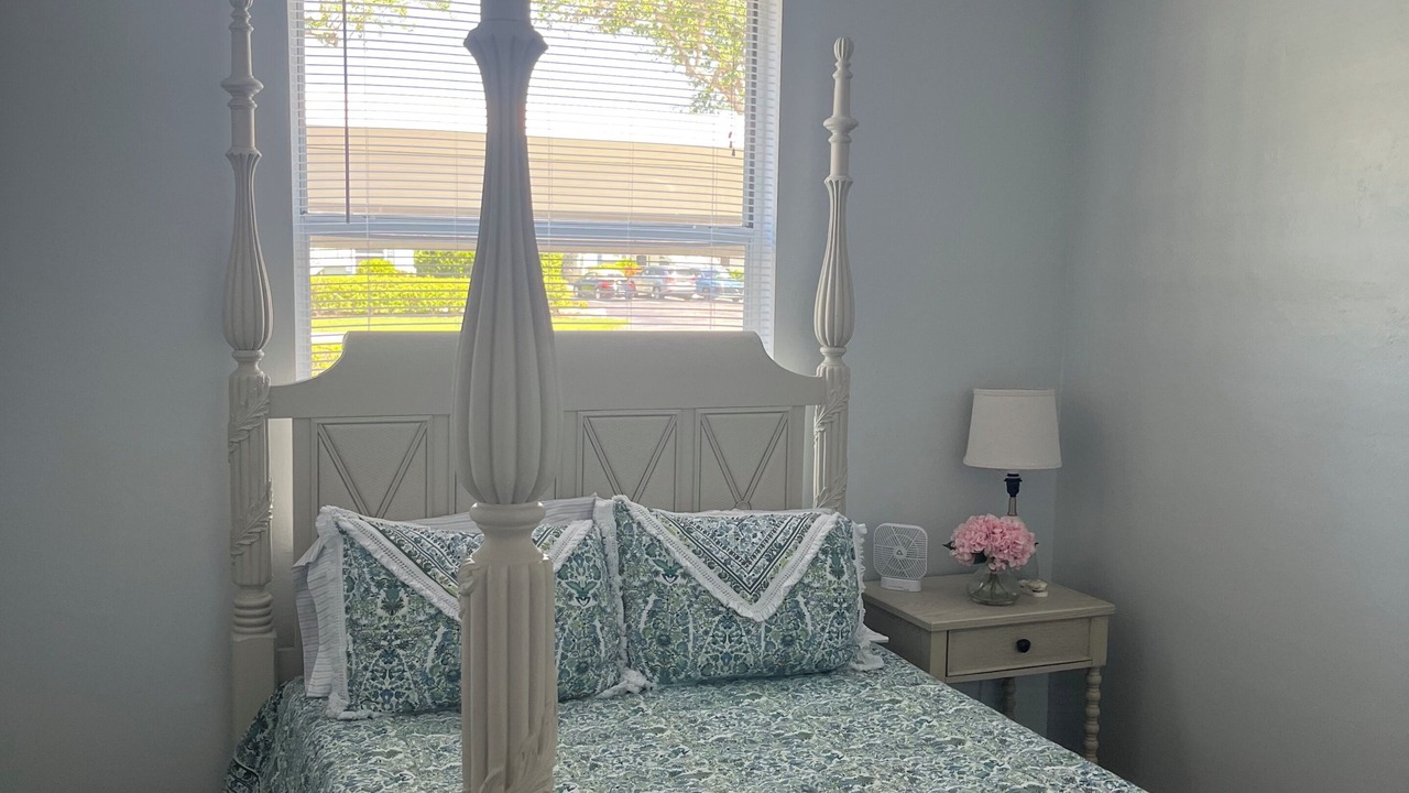 Photo of Bedroom in Hammock Bay