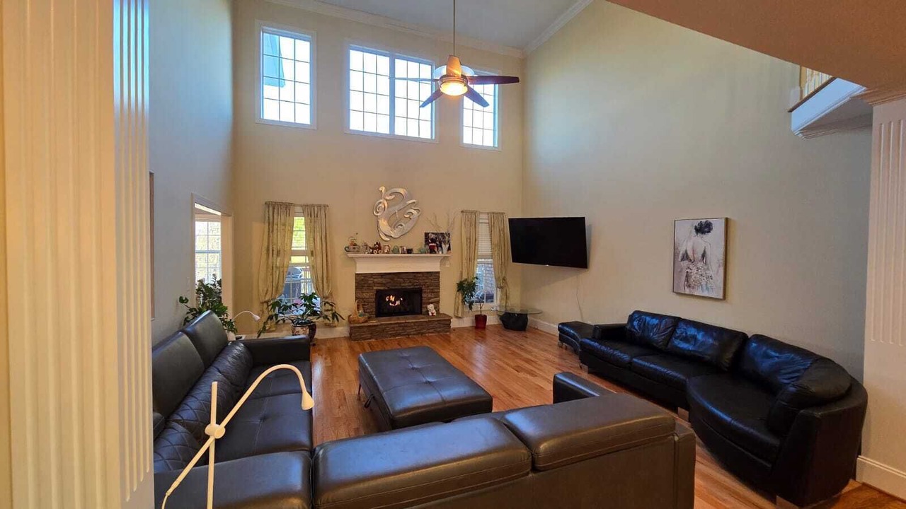 Photo of Livingroom in Evans