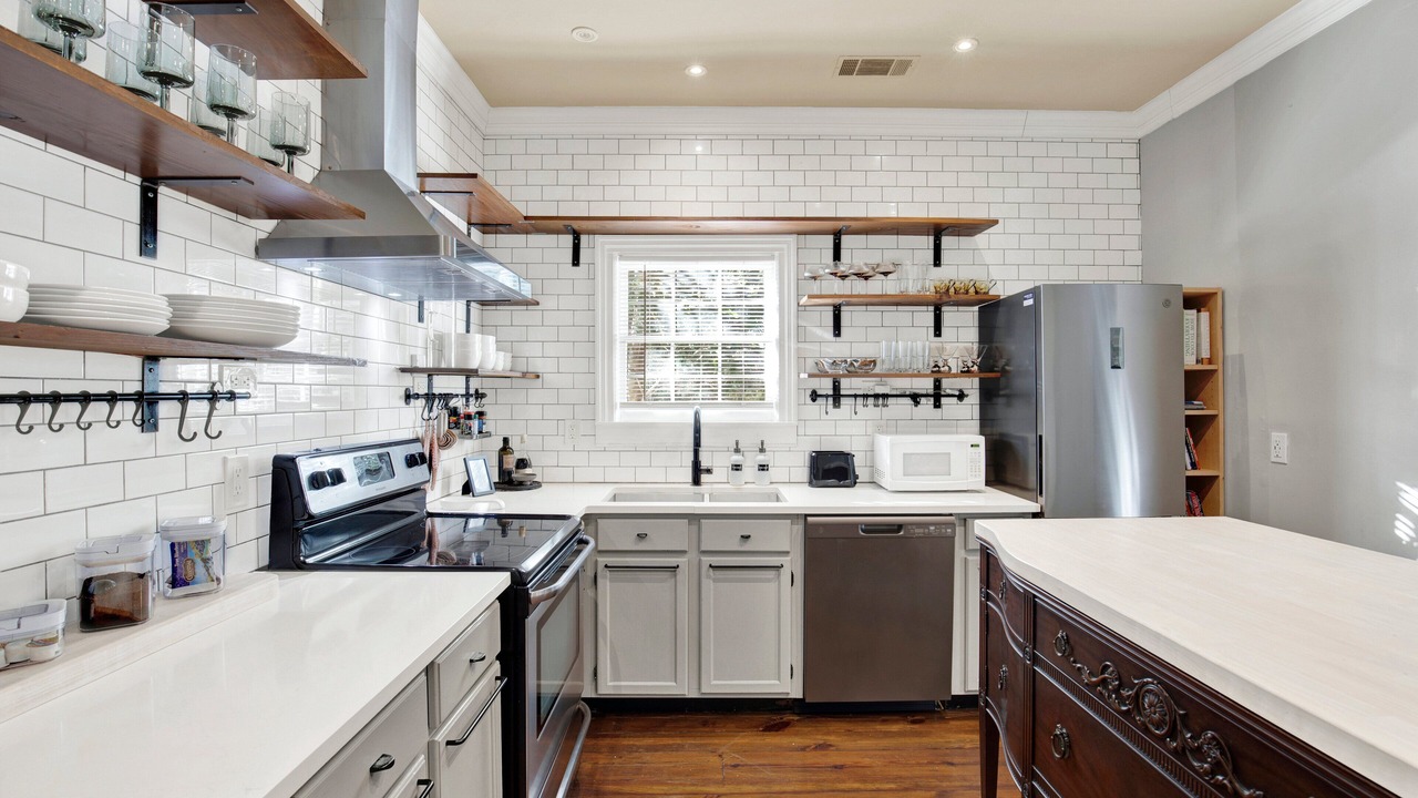Photo of Kitchen in Beach Institute