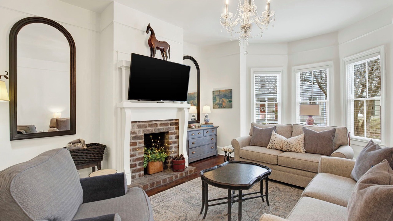 Photo of Livingroom in Beach Institute