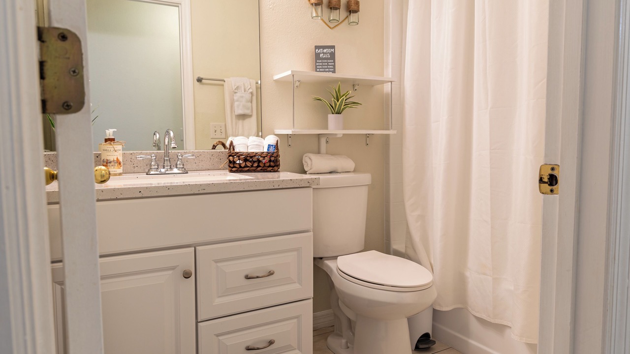 Photo of Bathroom in Land O' Lakes