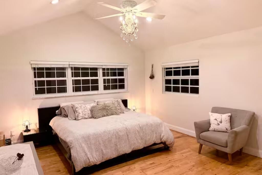 Photo of Bedroom in Orchid Isle Estates