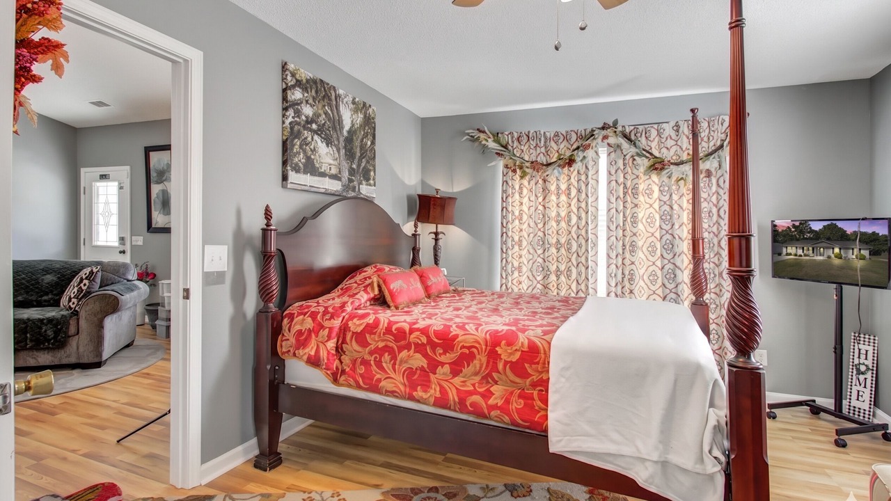 Photo of Bedroom in Varnville