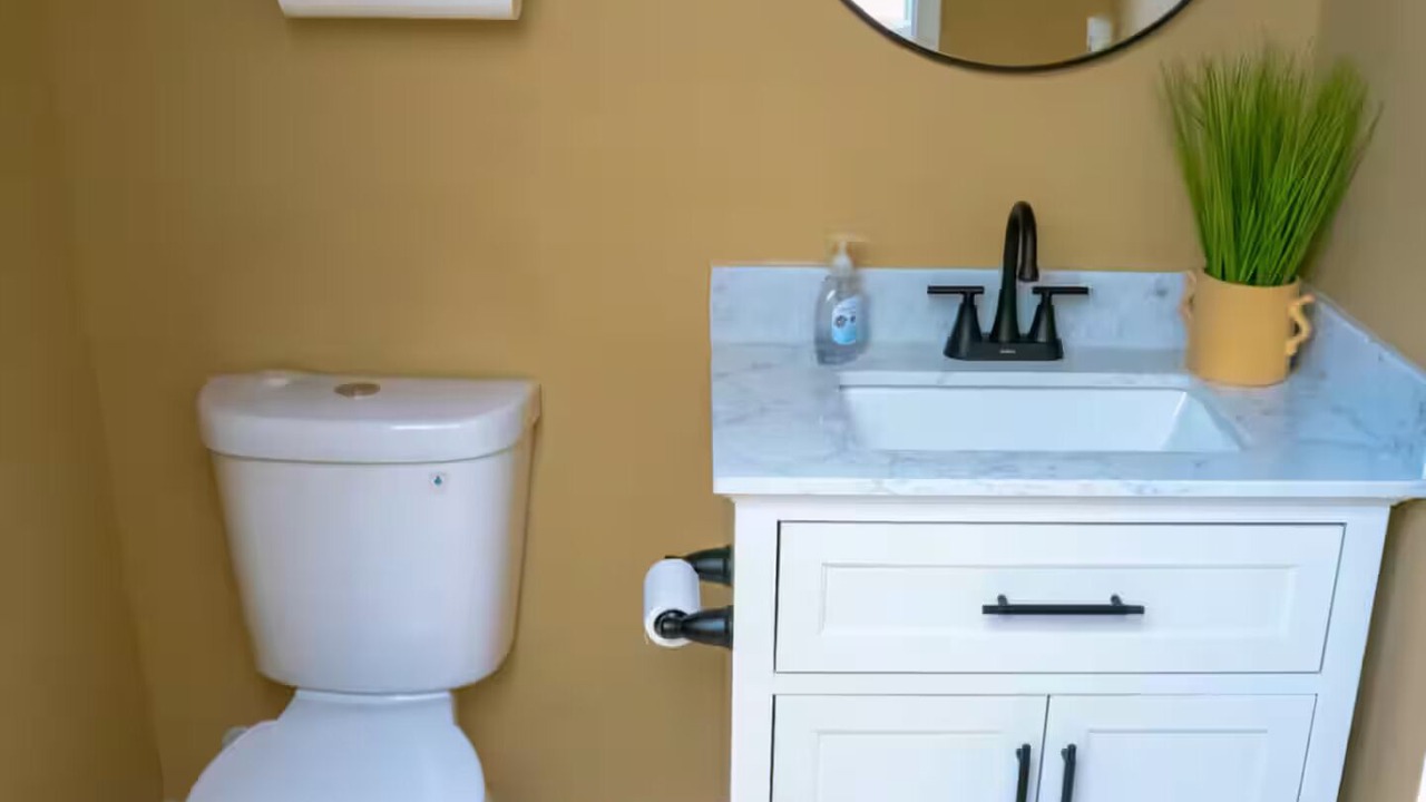 Photo of Bathroom in Thomas Square