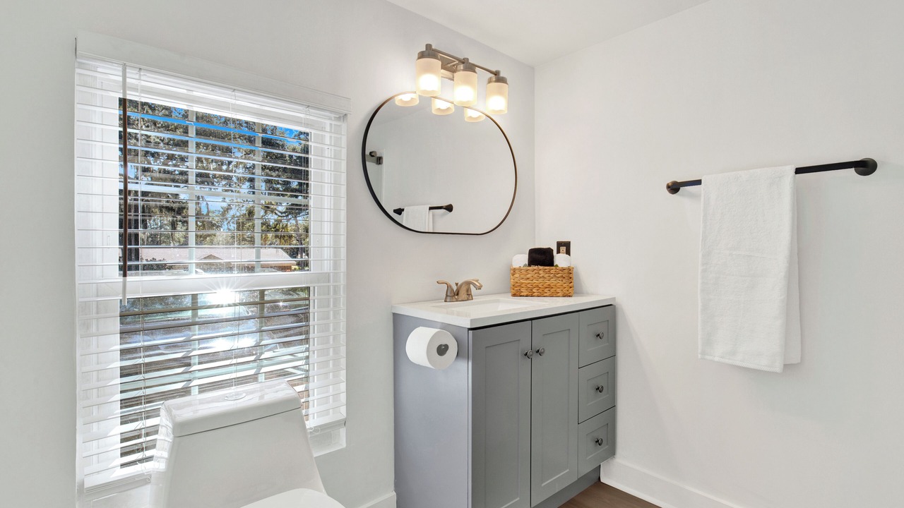 Photo of Bathroom in Whitemarsh Island