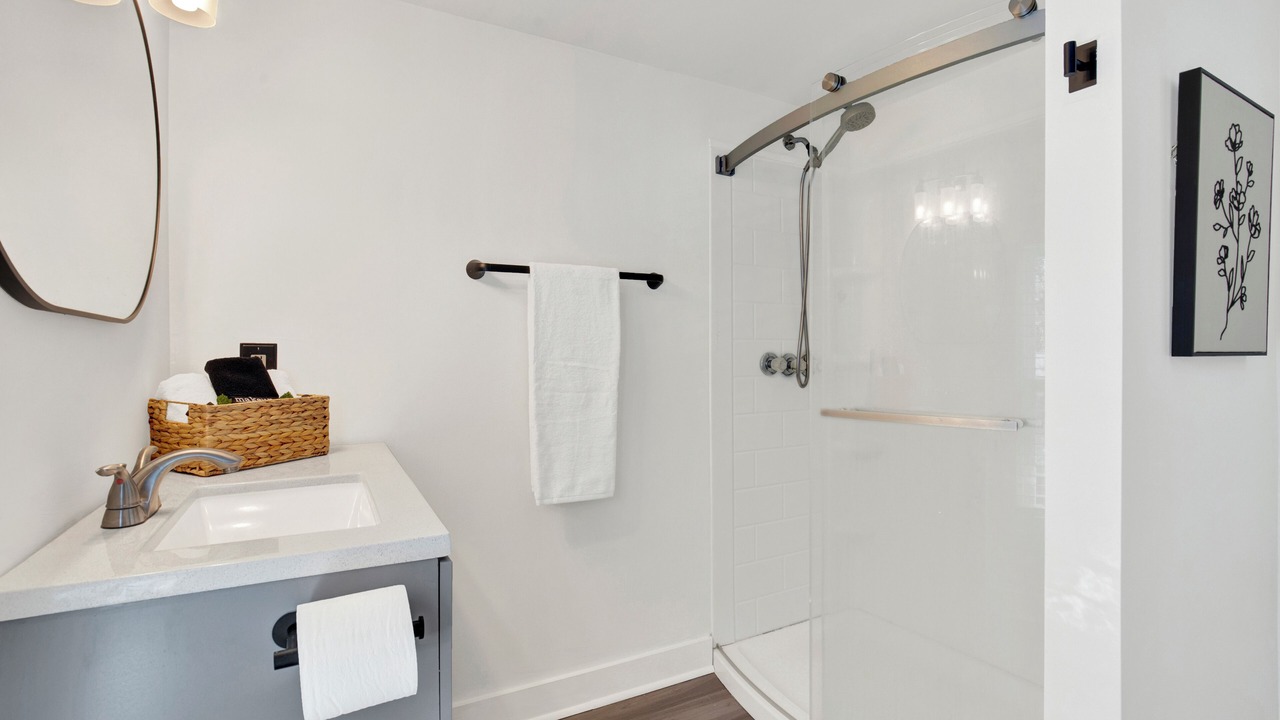 Photo of Bathroom in Whitemarsh Island