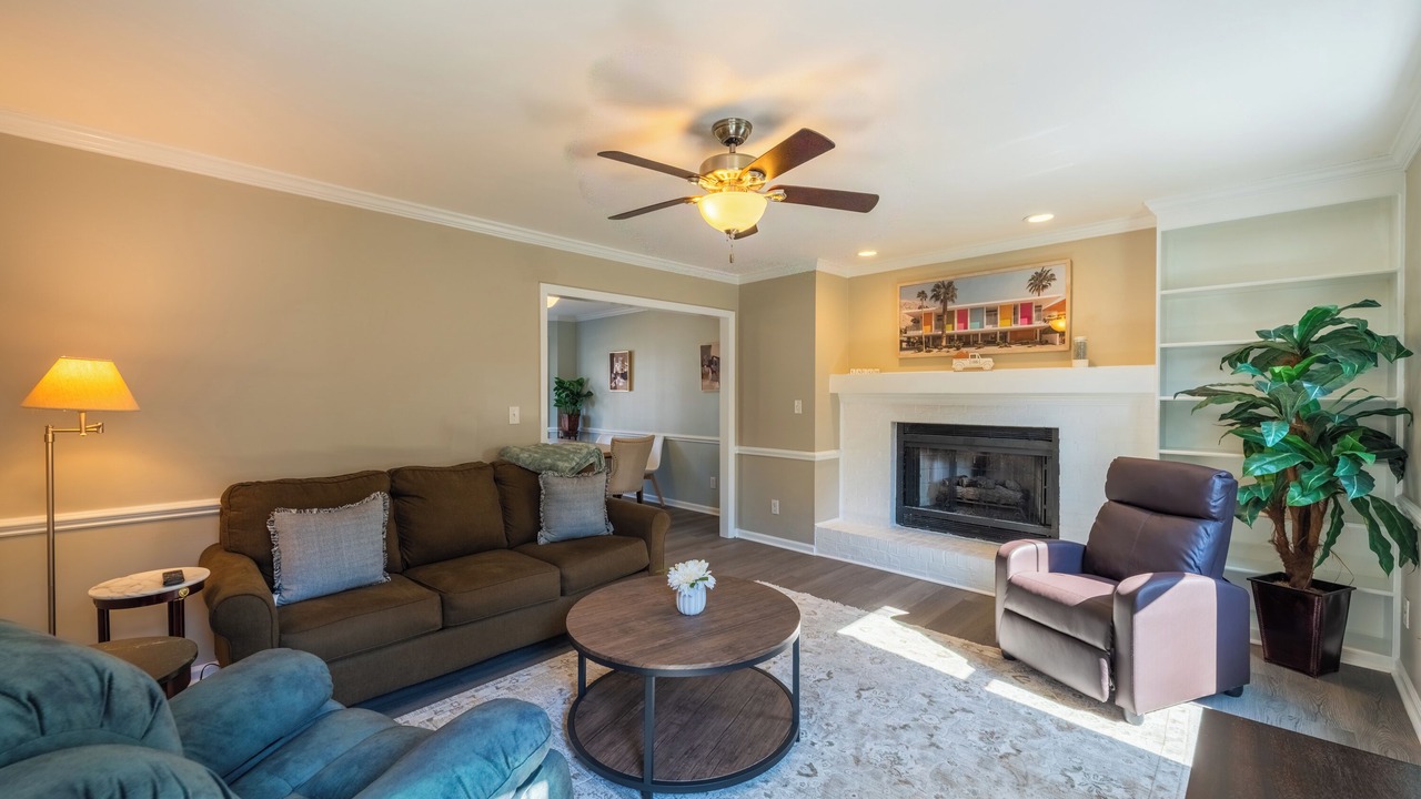 Photo of Livingroom in Northwest Raleigh