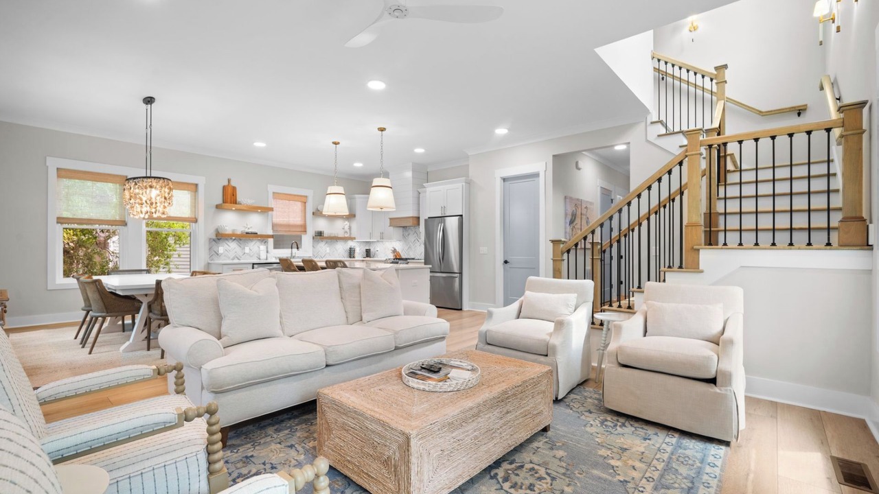 Photo of Livingroom in Deer Lake