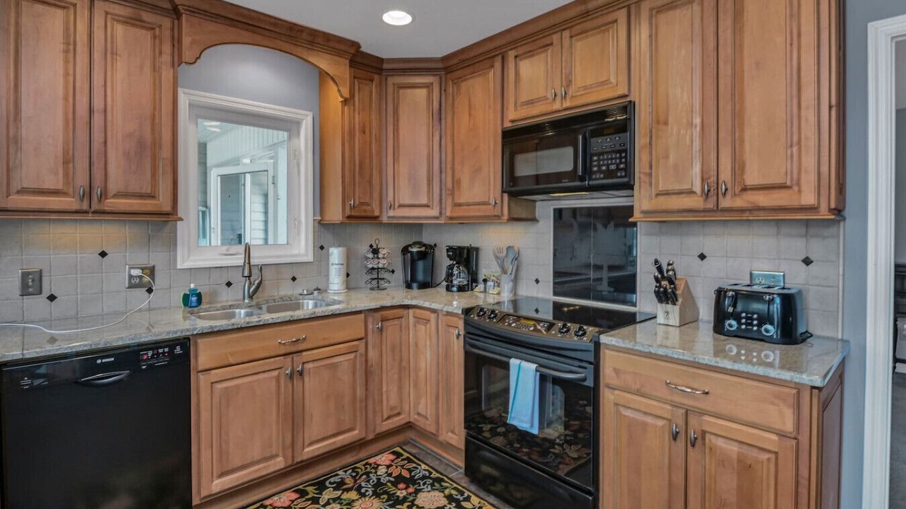 Photo of Kitchen in Newberry Shores