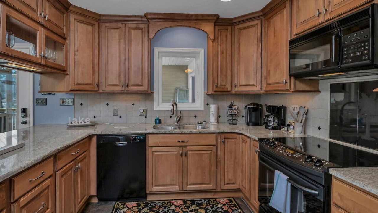 Photo of Kitchen in Newberry Shores