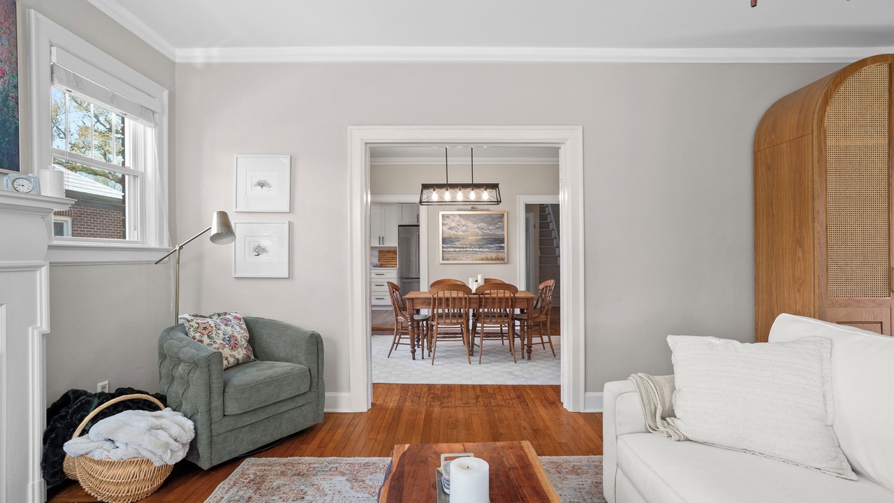 Photo of Livingroom in Chatham Crescent