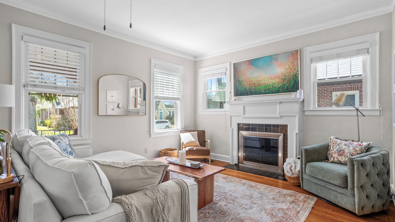Photo of Livingroom in Chatham Crescent