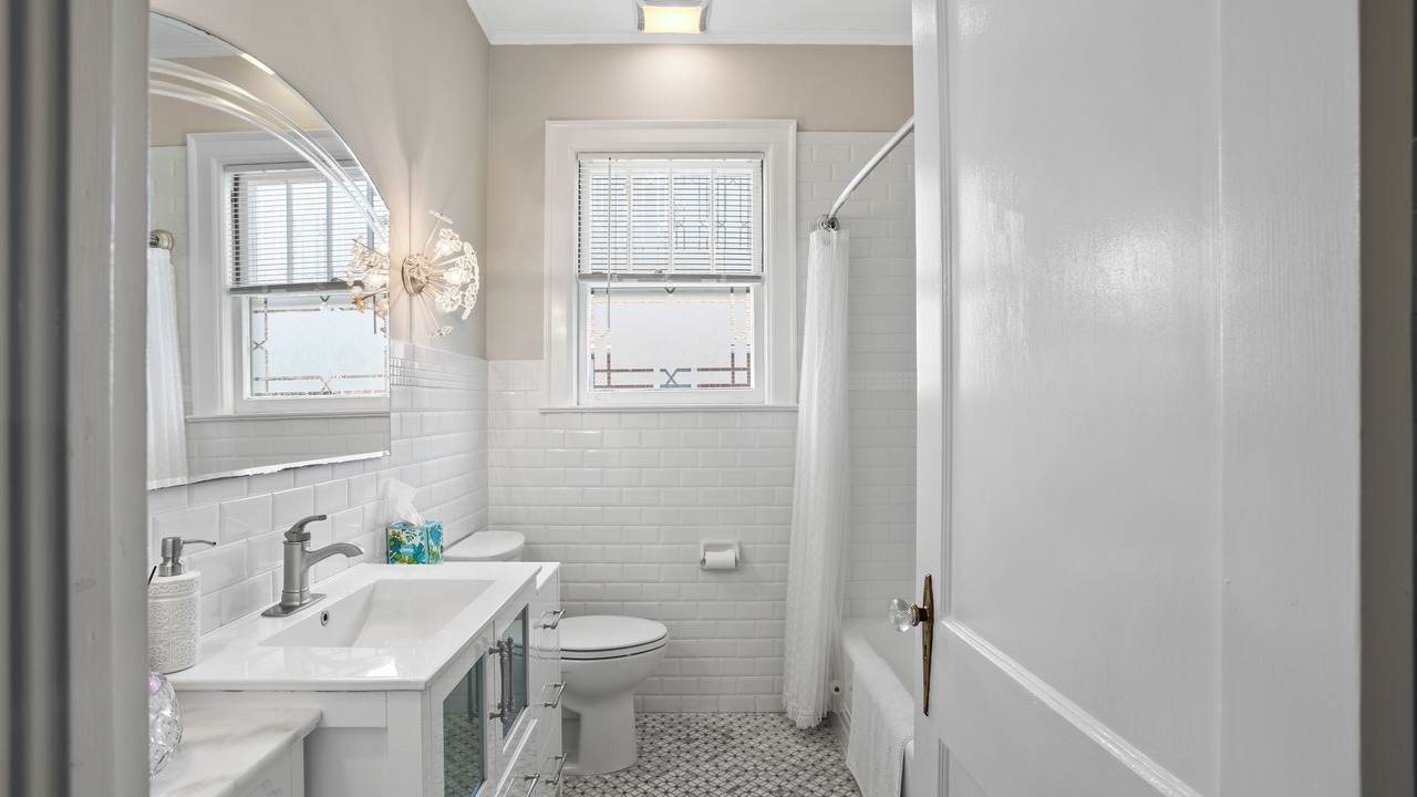 Photo of Bathroom in Chatham Crescent