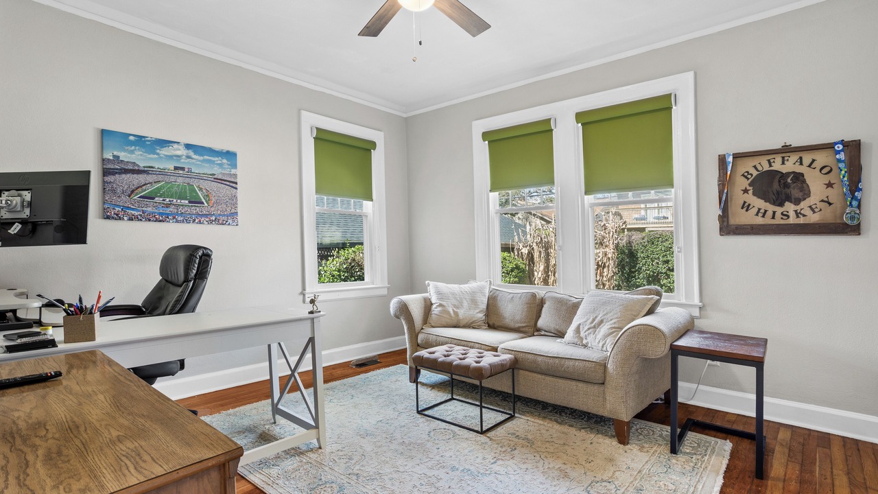 Photo of Livingroom in Chatham Crescent