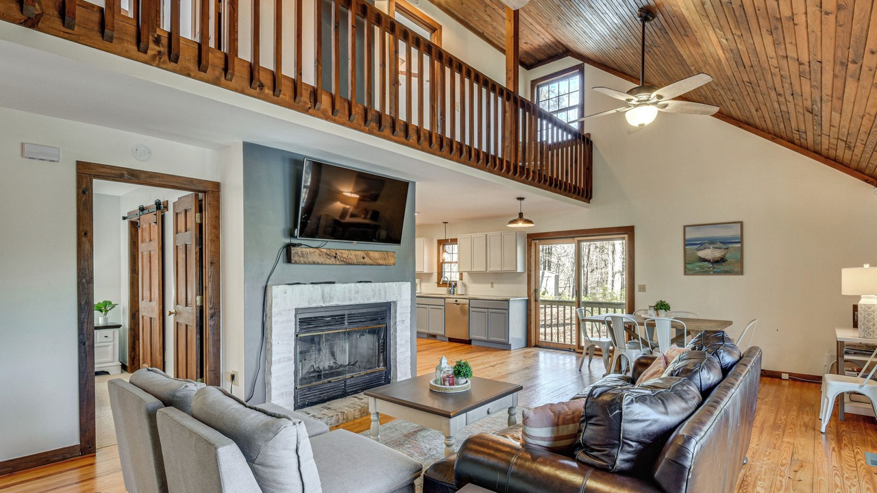 Photo of Livingroom in West Union