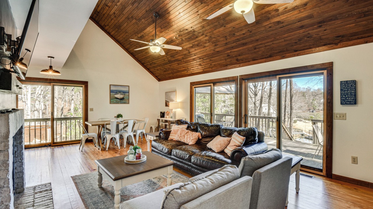 Photo of Livingroom in West Union