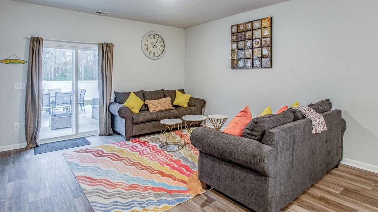 Photo of Livingroom in Longs