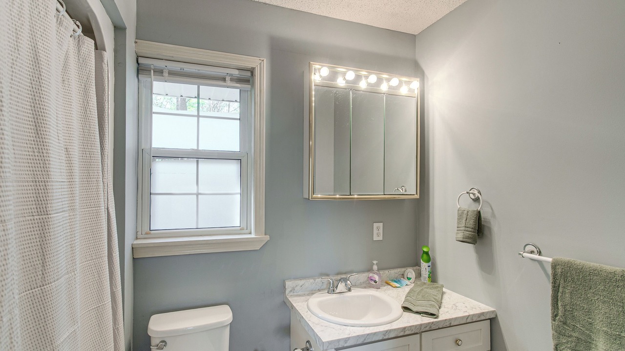 Photo of Bathroom in Jesup