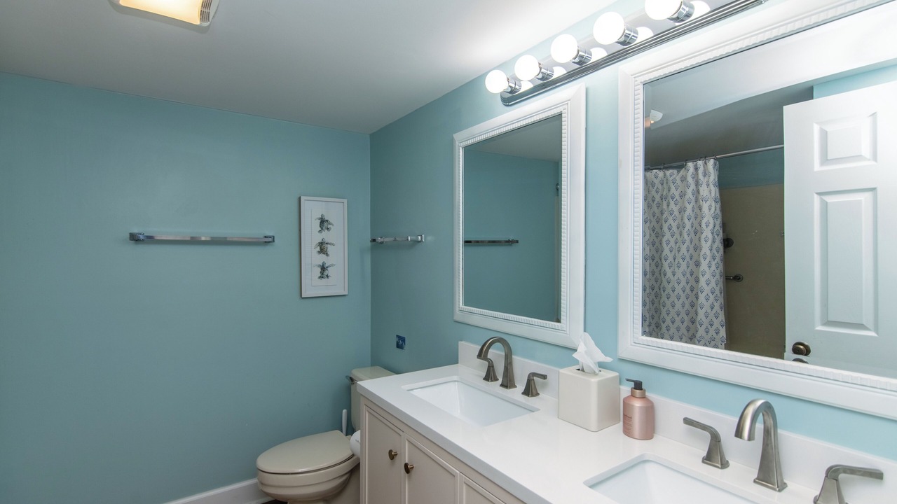 Photo of Bathroom in Ocean Ridge