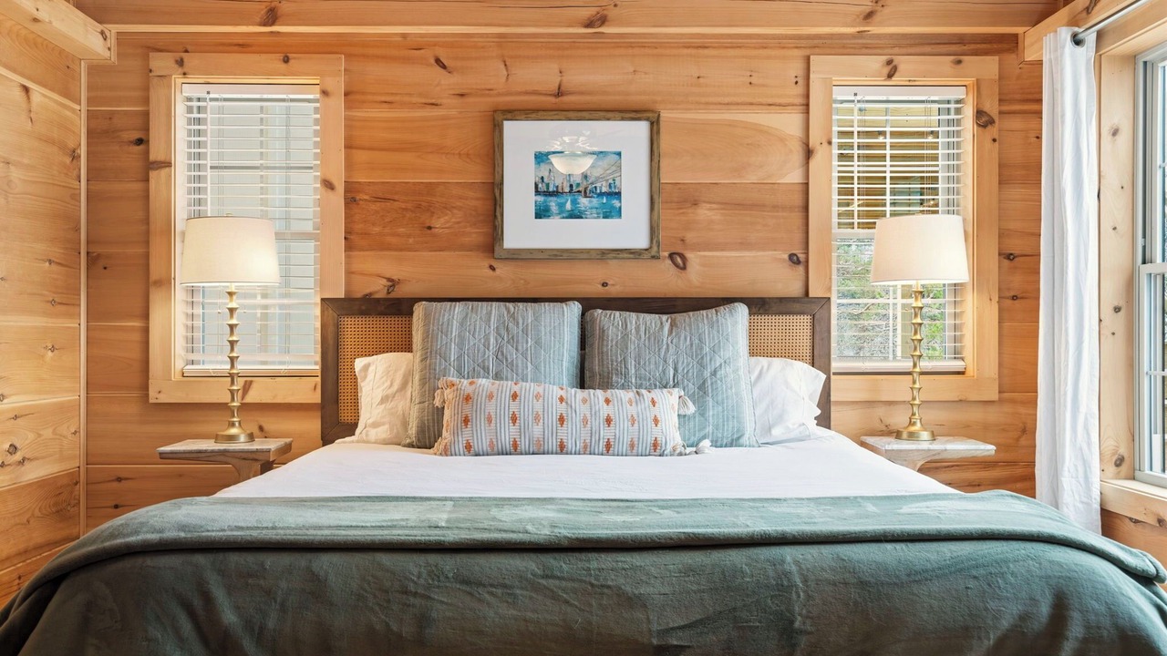 Photo of Bedroom in Seneca