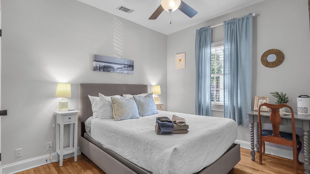 Photo of Bedroom in Beach Institute