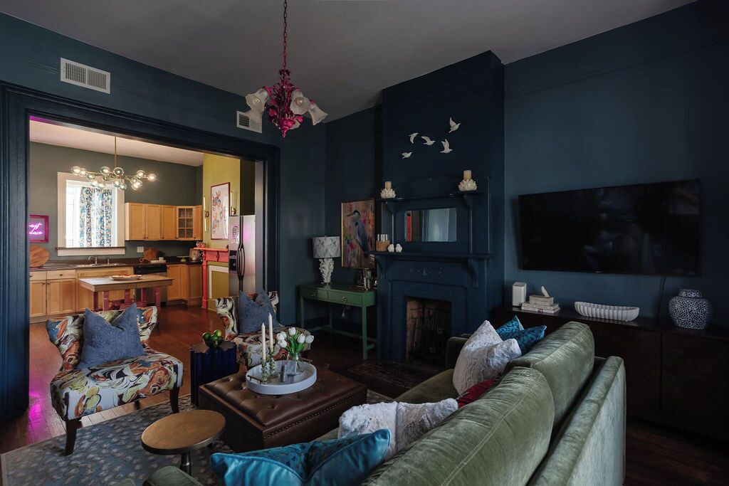 Photo of Livingroom in Thomas Square
