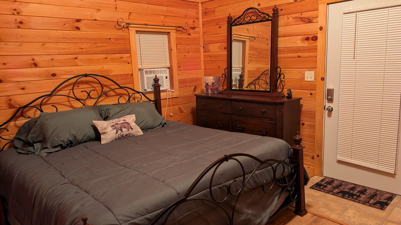 Photo of Bedroom in Elberton