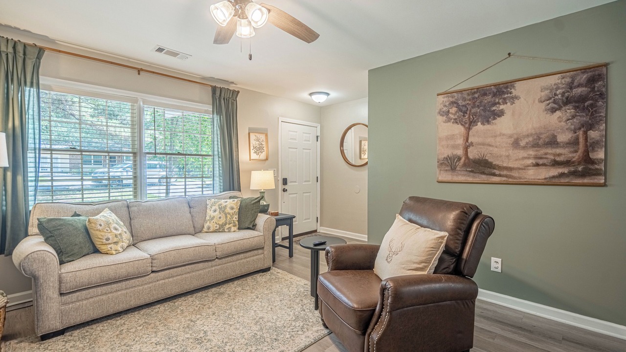 Photo of Livingroom in Statesboro