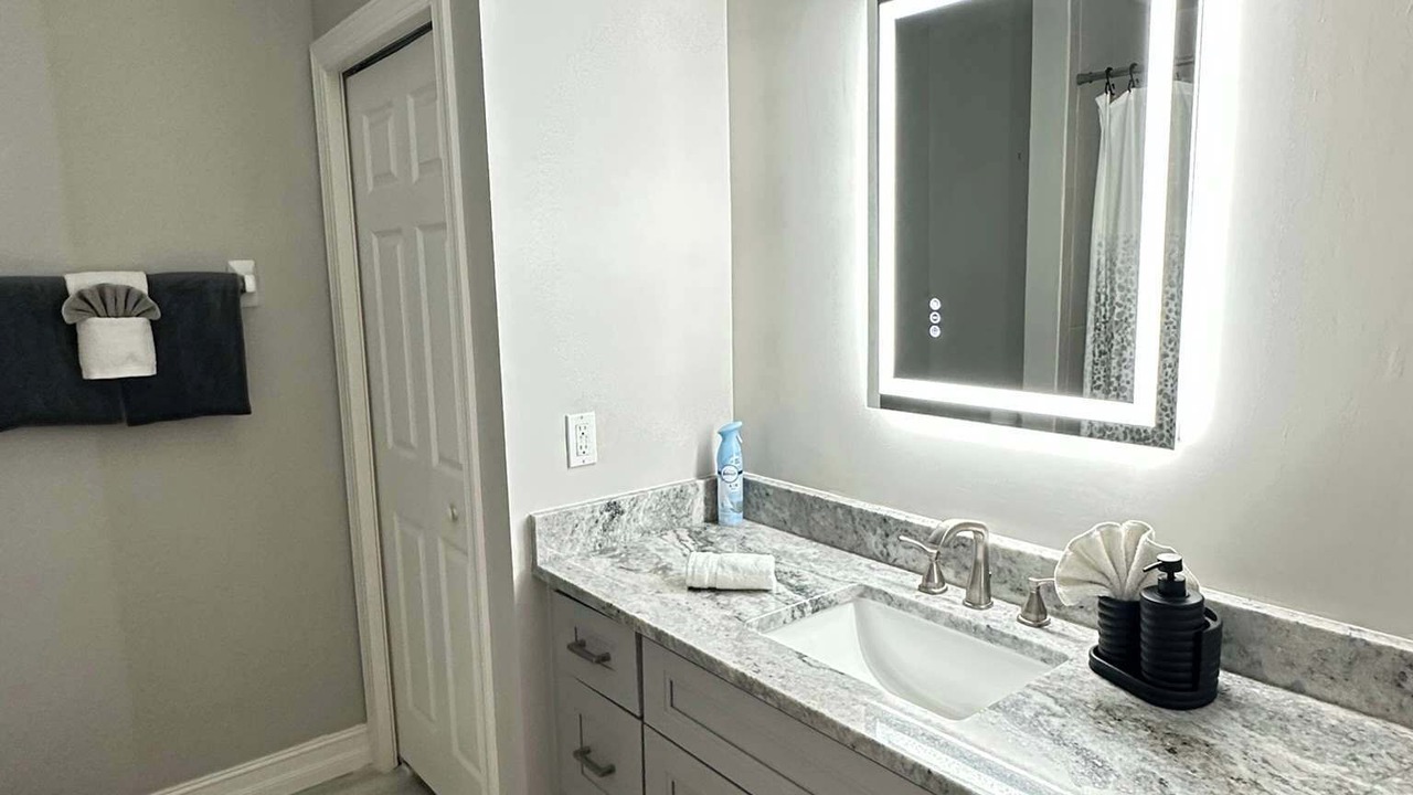 Photo of Bathroom in Mariner