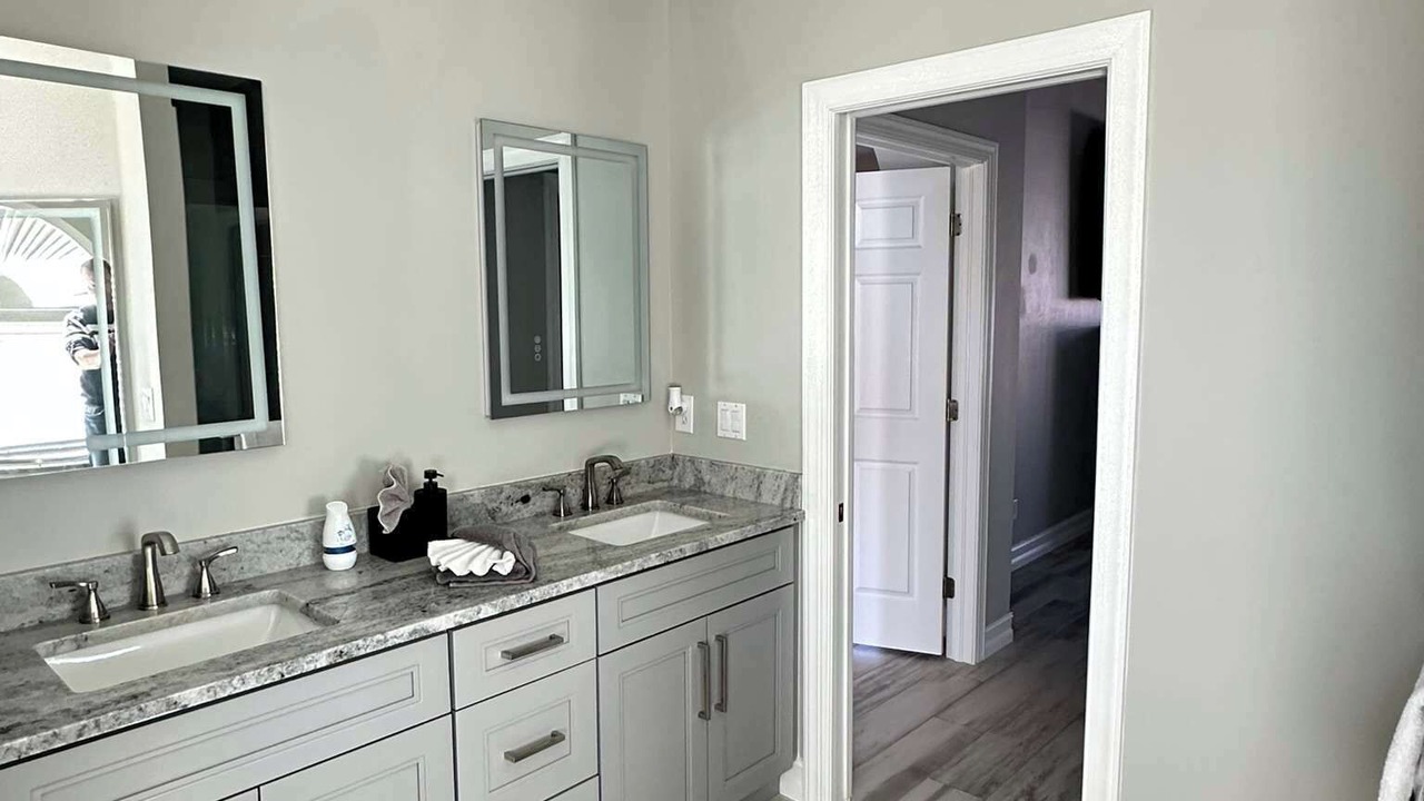 Photo of Bathroom in Mariner