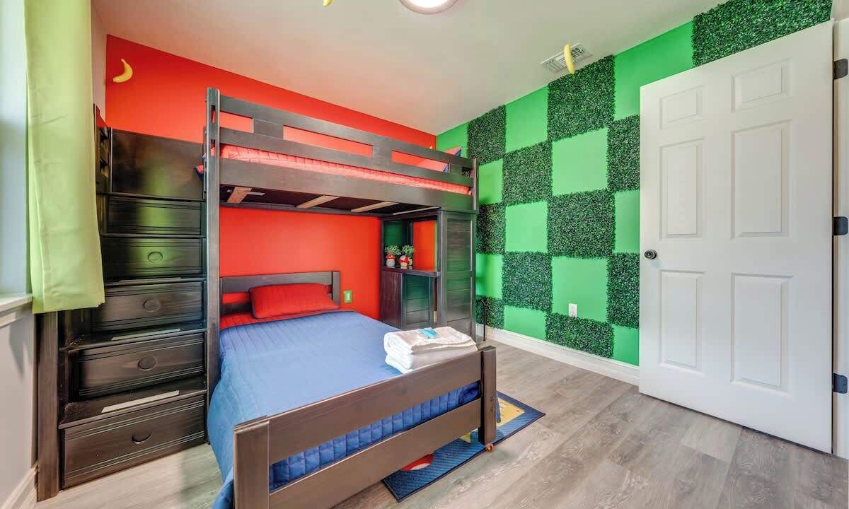 Photo of Bedroom in Oak Ridge